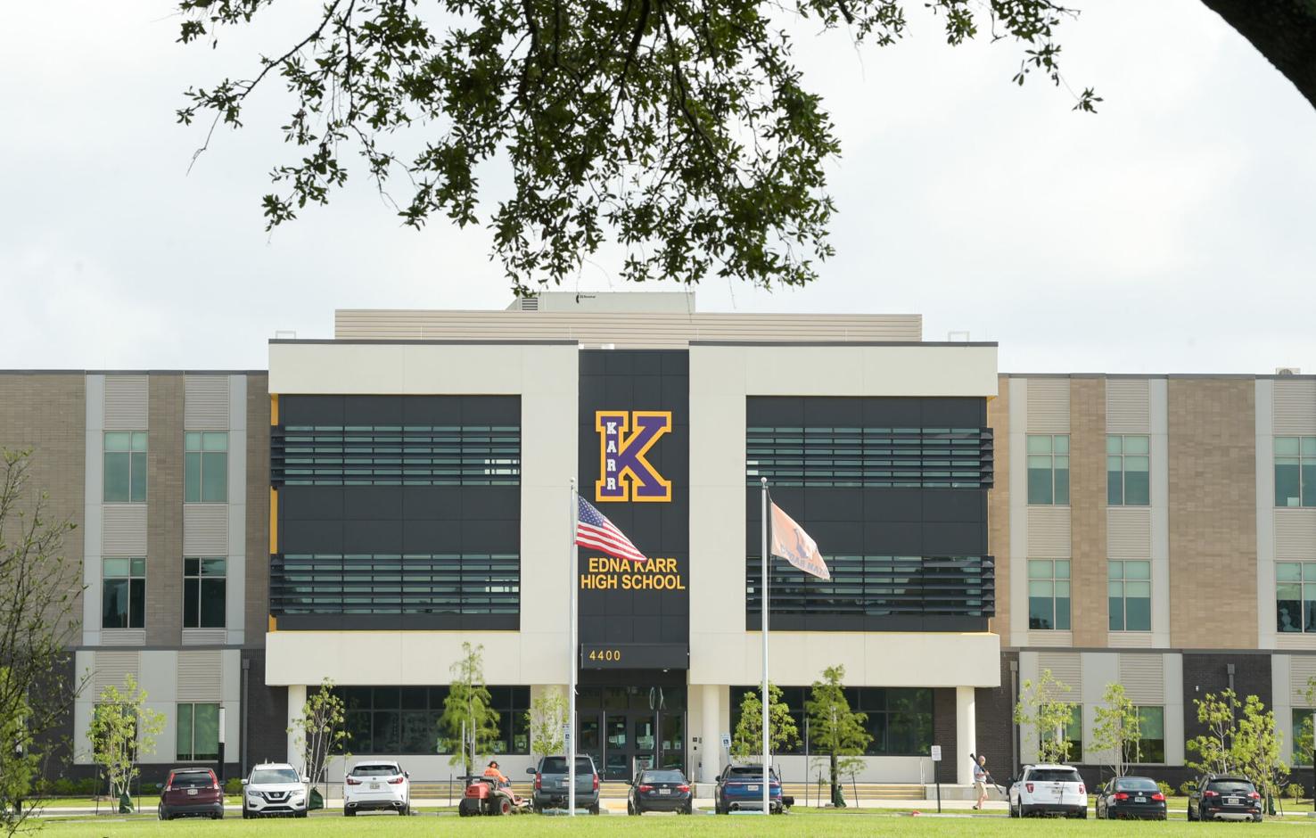 Photos Edna Karr High School seniors are back to campus for
