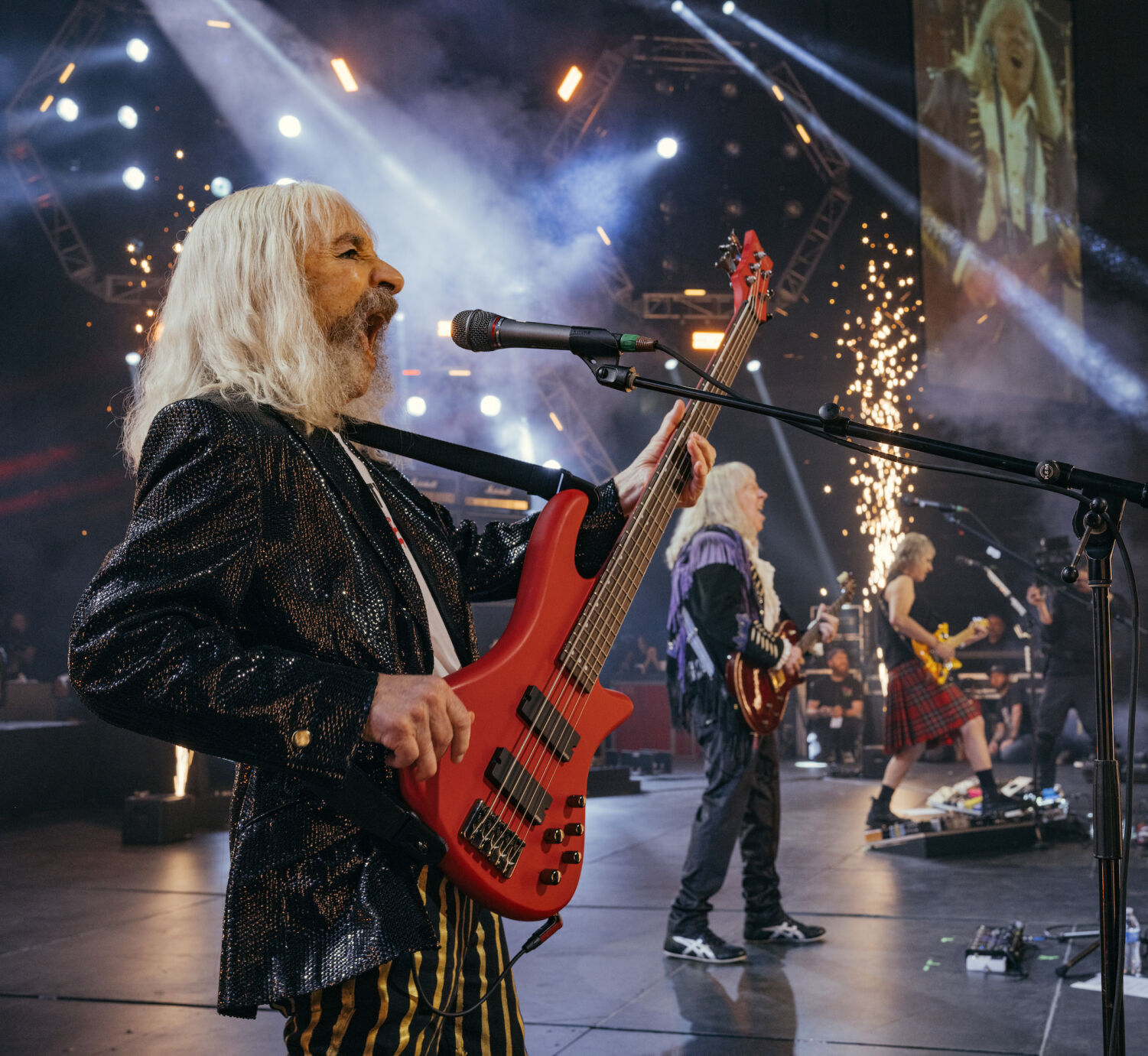 【here's】SPINAL DOUBLE PIERCE Double spiral 🌀 piercing with implant grade titanium jewelry. We