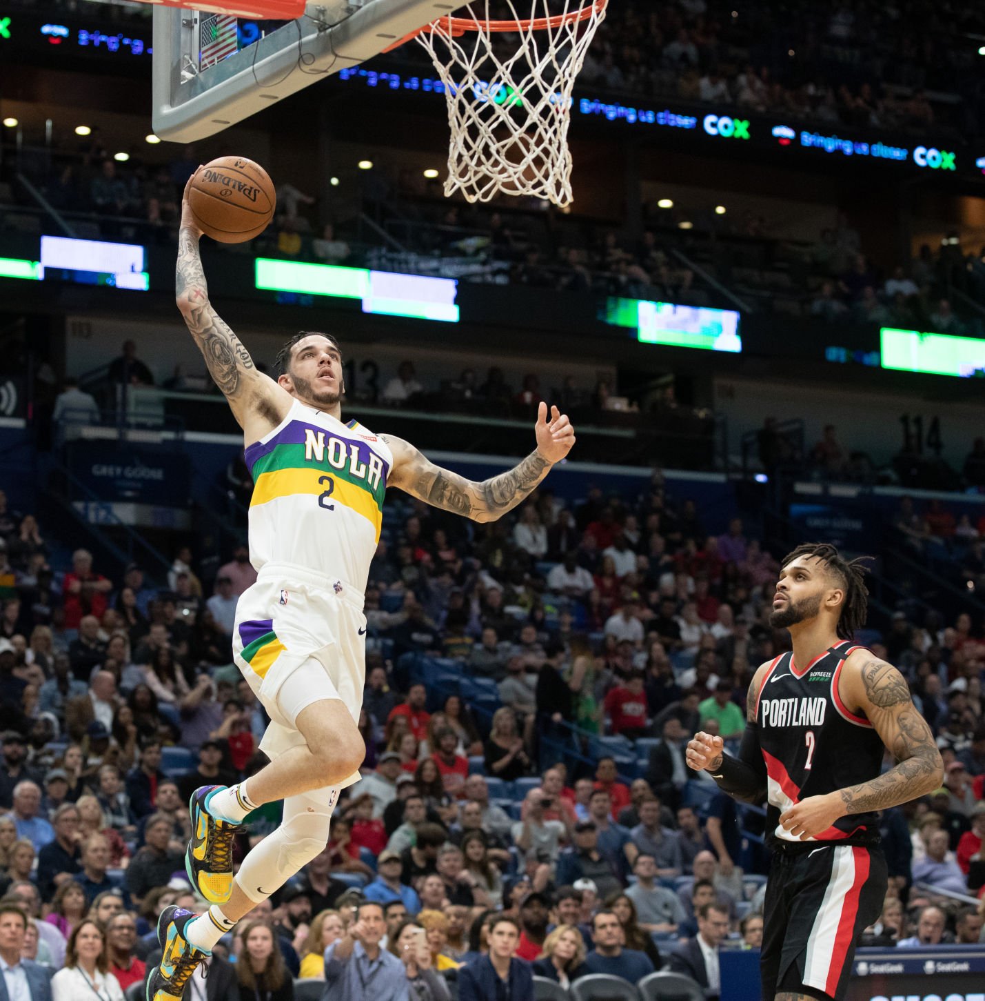 lonzo ball dunk