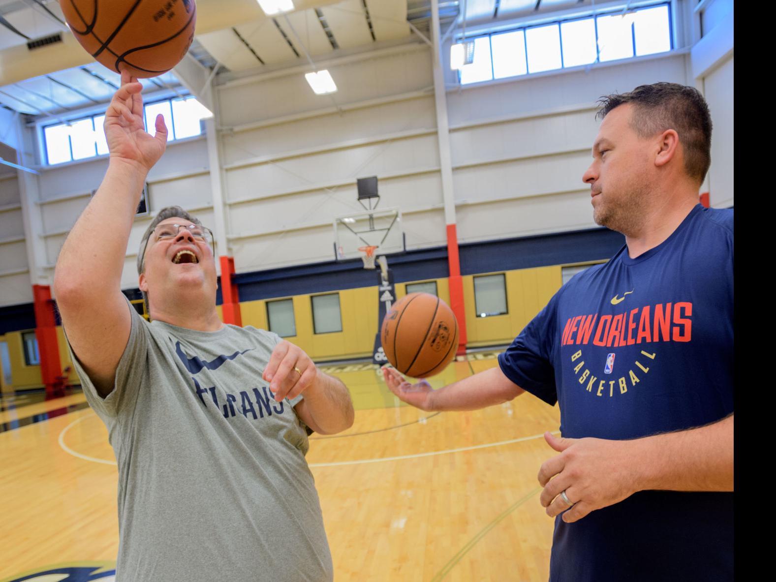 Pelicans Equipment Manager A Big Shot To Players Pelicans Nola Com
