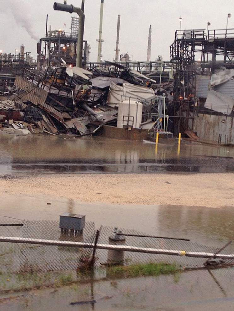 Oil refinery in Garyville hit by tornado, officials say News