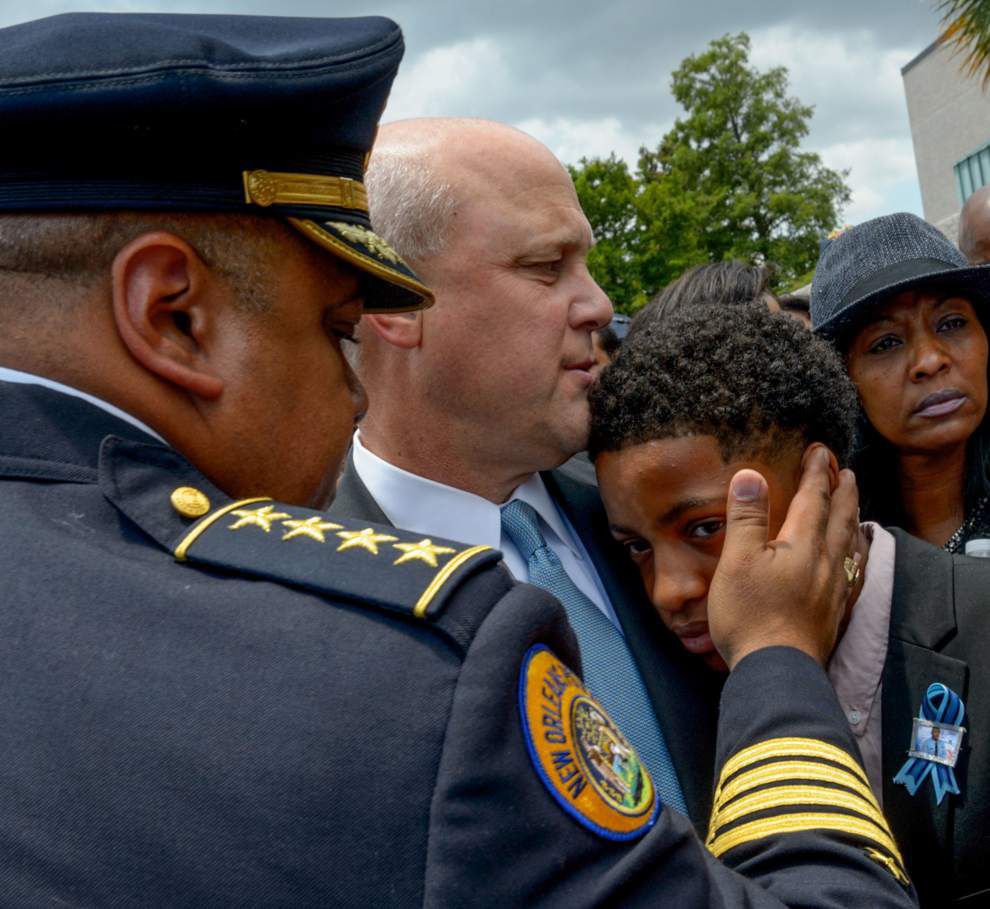 Photos New Orleans residents and officers remember fallen NOPD officer