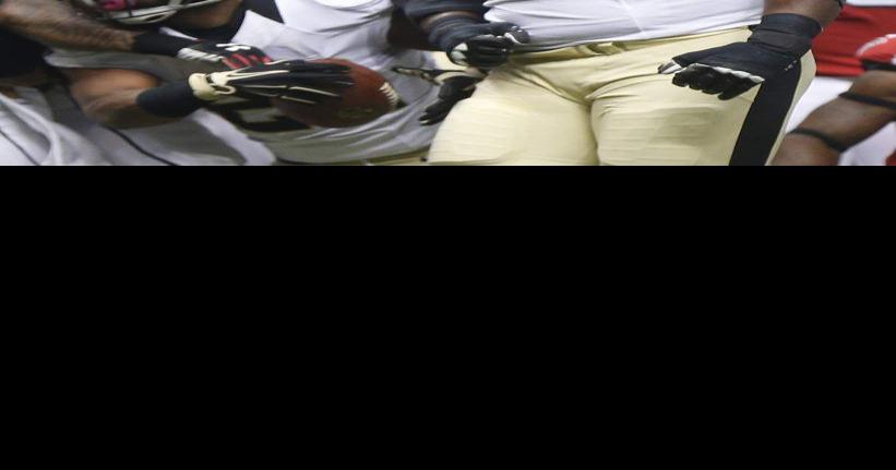 With little prep time and no crash course, Saints new tackle Tony Hills