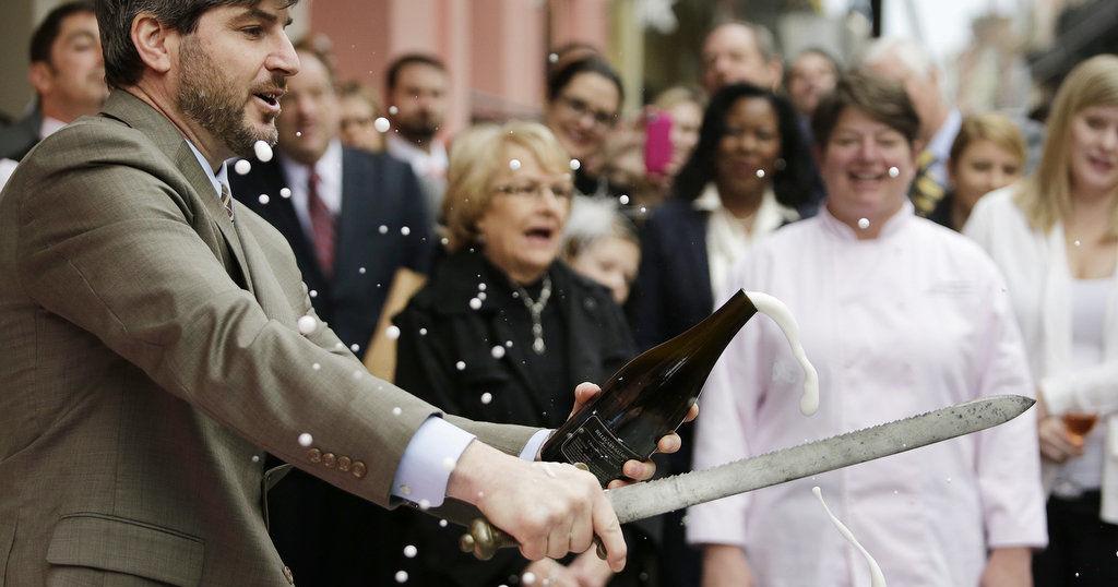 3 quirky French Quarter traditions to catch during festival season in New Orleans