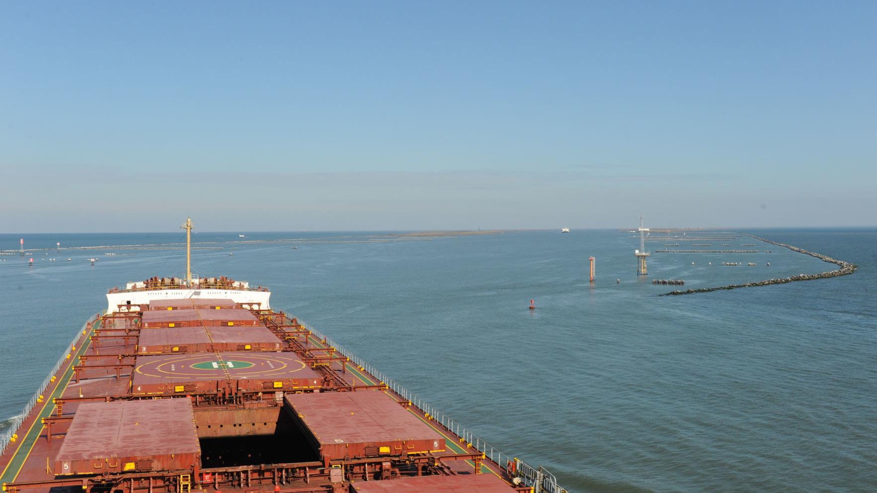 River pilots in another dispute with industry as 5-figure pay raise remains unresolved | | nola.com River pilots in another dispute with industry as 5-figure pay raise remains unresolved | | nola.com