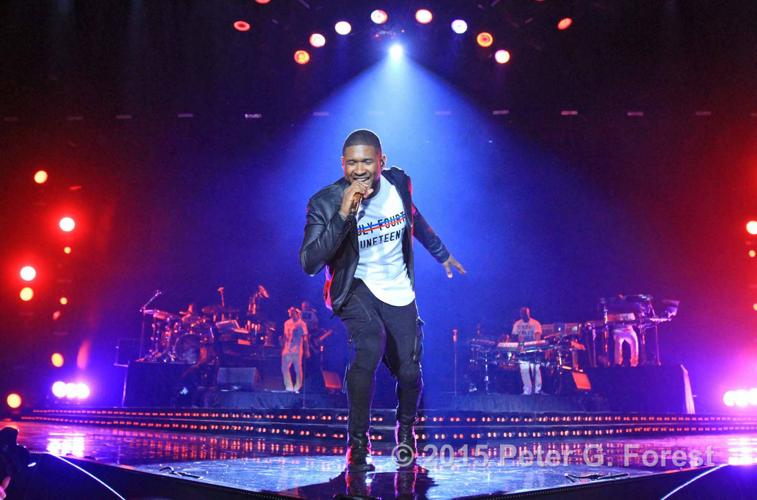 Usher at the 2015 Essence Fest Less was more Music