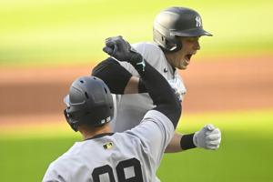 Yankees' latest homer explosion sinks Orioles, 15-3