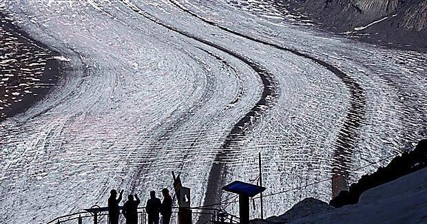 Swiss glaciers lose over 5% of ice volume in 2026 as heat waves