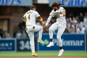 Padres out to continue strong start, seek sweep of Braves
