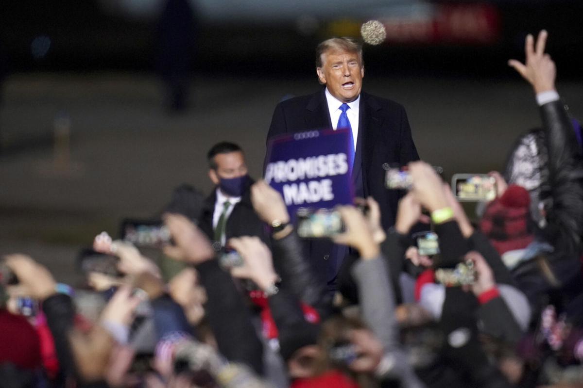Thousands Attend Trump Rally News Norfolkdailynews Com