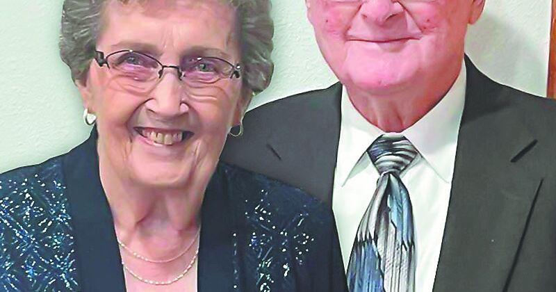 Leland and Neoma Stelling Anniversaries