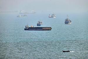 US strikes Iranian rocket launchers on Strait of Hormuz in first military action in weeks