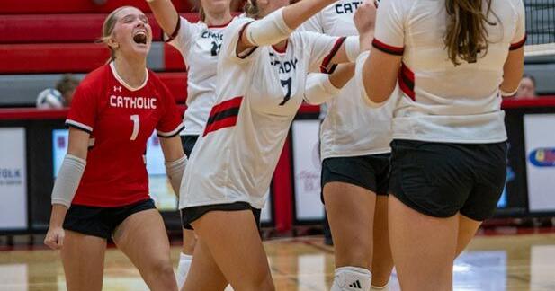 Norfolk Catholic takes final three sets, downs GACC in opener