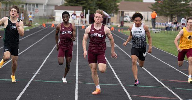 Svoboda continues to soar in junior season