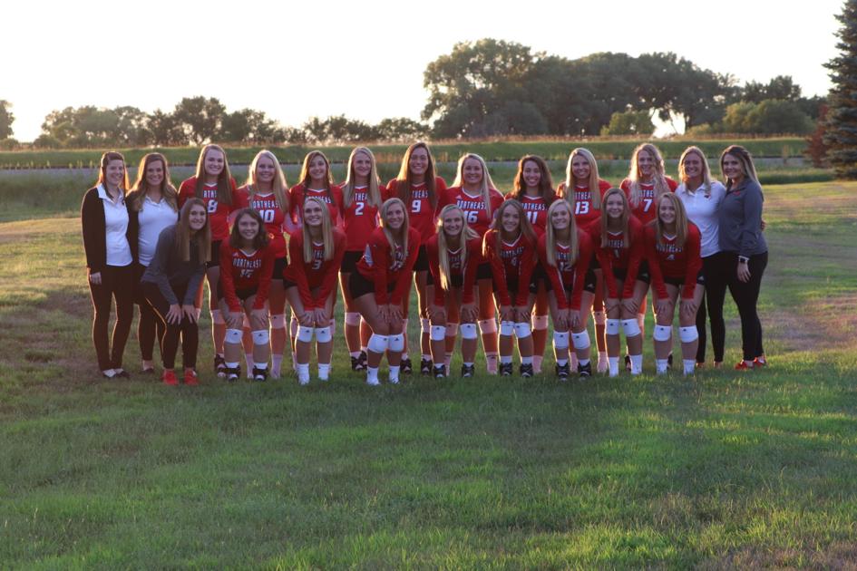Northeast Hawks Volleyball Sweeps Ellsworth Of Iowa Sports