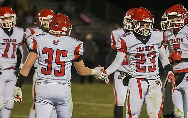 FOOTBALL - Hartington Cedar Catholic vs Battle Creek | Photo Gallery ...