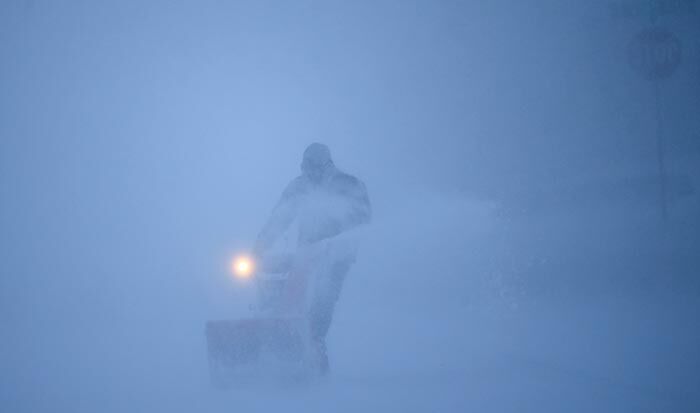 Wild winter weather delays holiday travelers - Vimarsana News