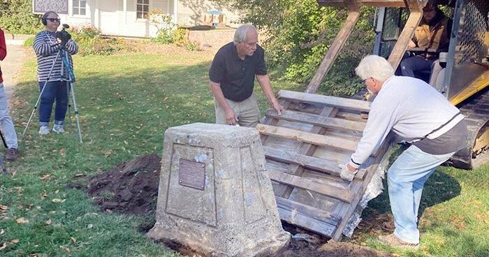 Contents of memorial to mountain man Hugh Glass revealed at Neihardt event - Vimarsana News