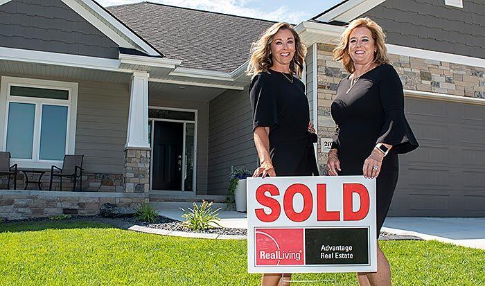 Real Estate Team Named 2020 Emerging Business Recipient Select Norfolkdailynews Com