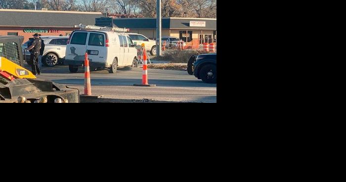 Four injured in crash at intersection of Benjamin and Riverside - Vimarsana News