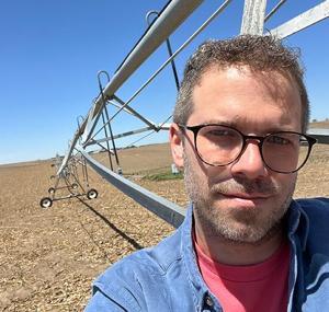 Playwright brings Nebraska farm life to the stage