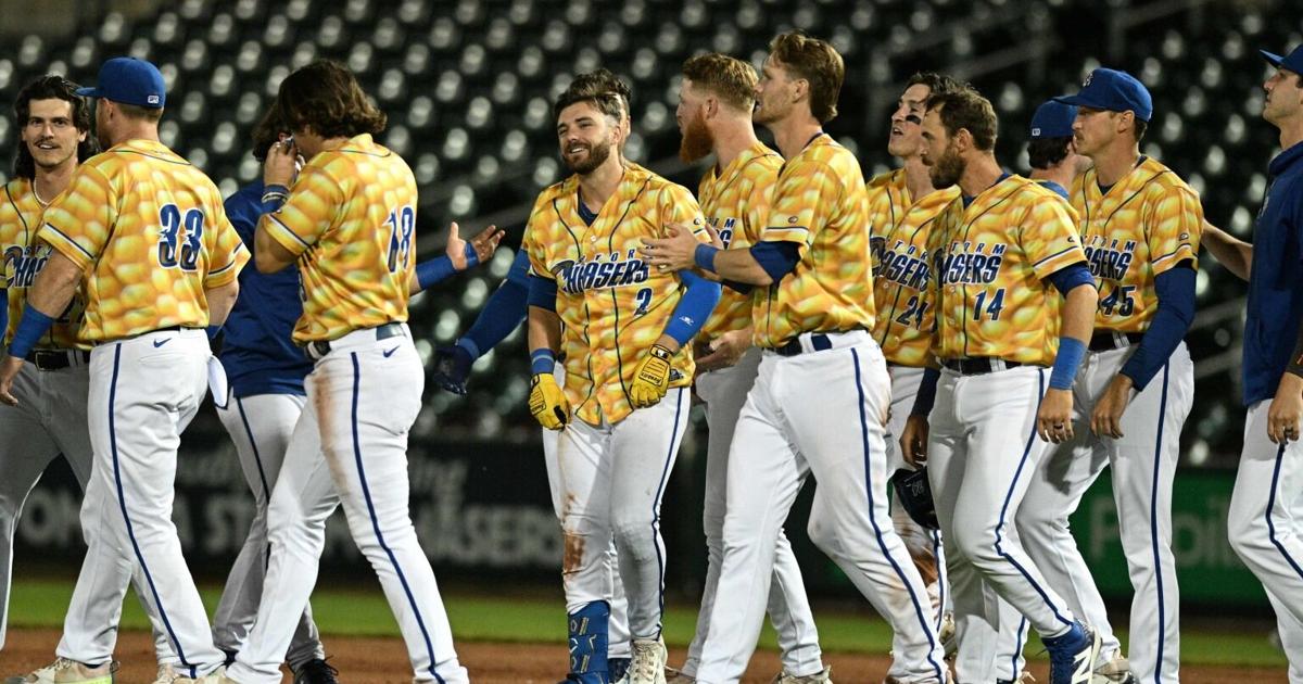 Chasers walk off Clippers with 9-8 win in extras | Sports ...
