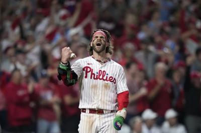 Castellanos homers, Sánchez Ks 10 as Phillies move to brink of