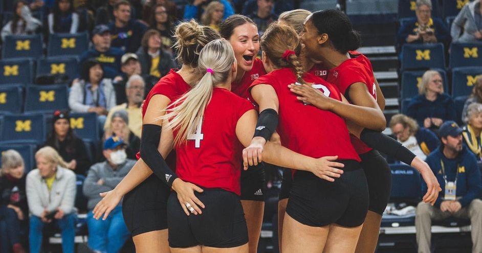 Dynamic Carey Breaks Doubles Record As Huskers Complete Sweep Of Indiana Background Art Dynamic Carey Breaks Doubles Record As Huskers Complete Sweep Of Indiana Background Art