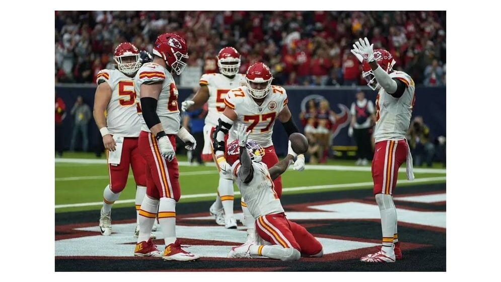 Chiefs-Texans Week 15 Final score: Jerick McKinnon ices KC 30-24 OT win  over Houston - Arrowhead Pride