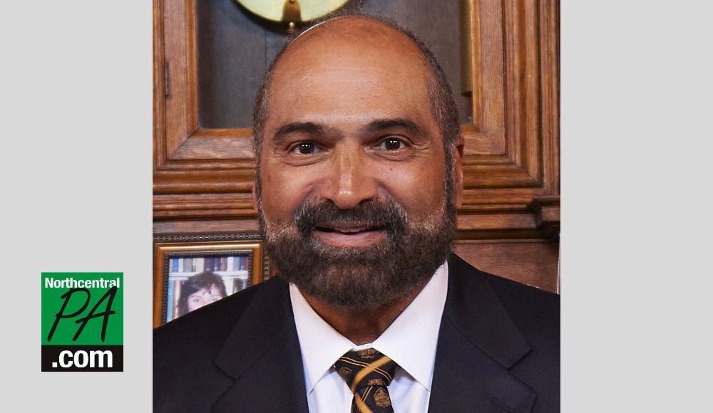 Steelers honor Franco Harris who passed away this week just before the  franchise retired his number