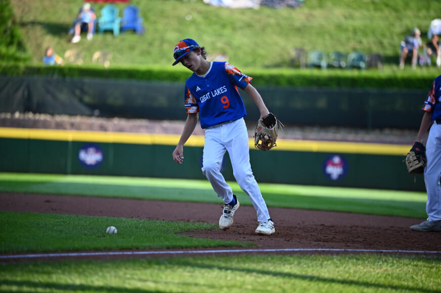 New Albany loses 4-3 in rain-shortened game at Little League World