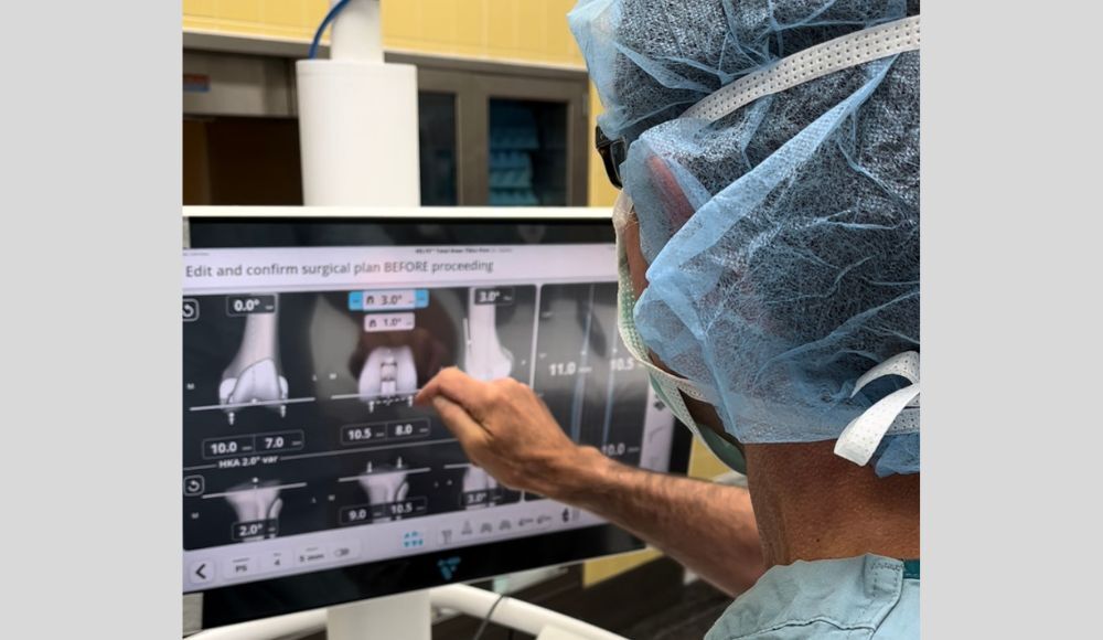 New robot feature improves knee replacement surgery at UPMC