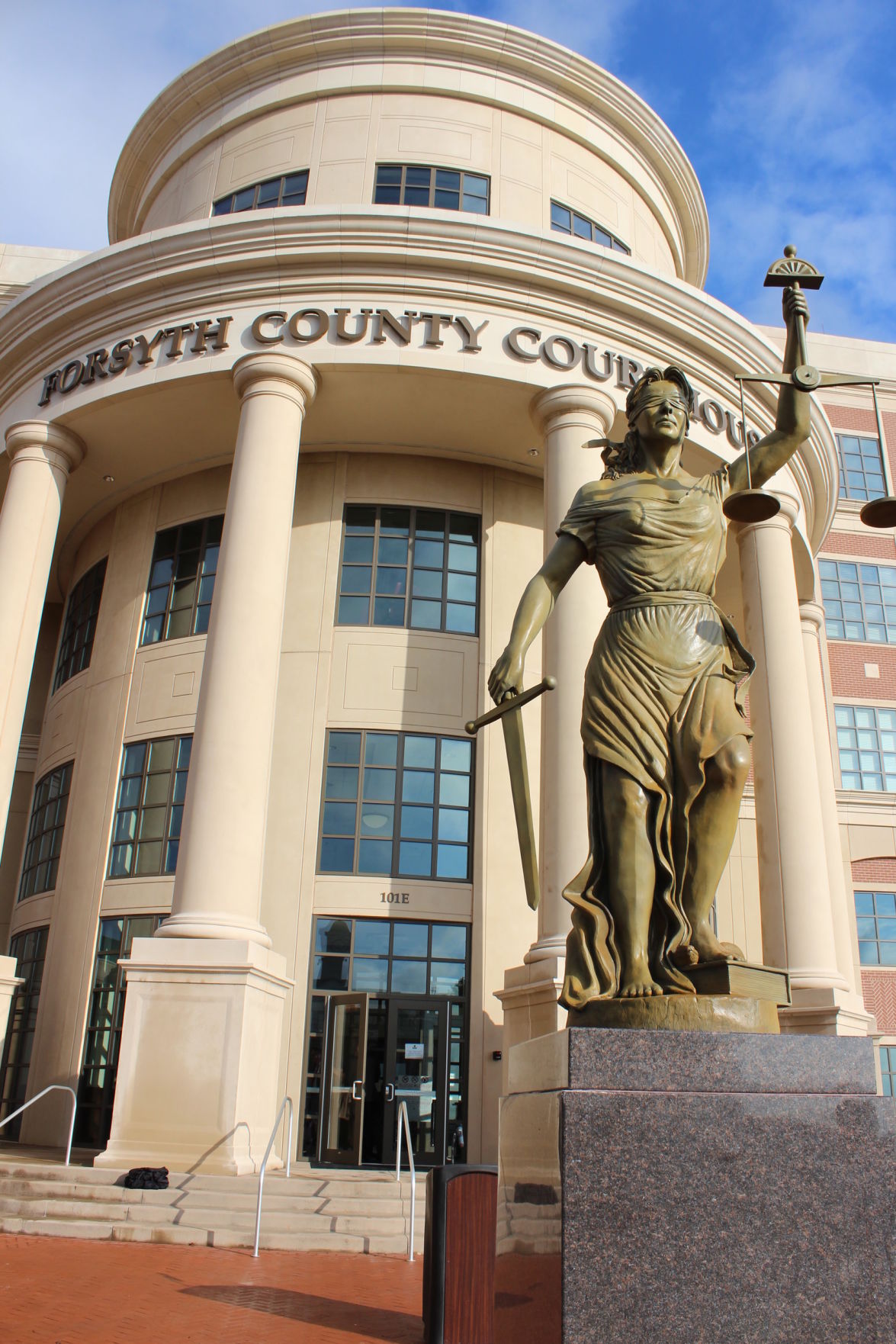 New courthouse statue revealed News