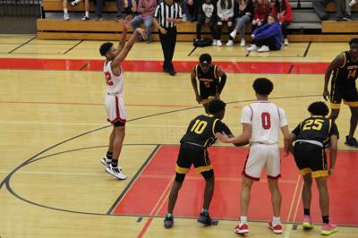 Eagles Shake Recent State Tourney Woes With Rout Over Central