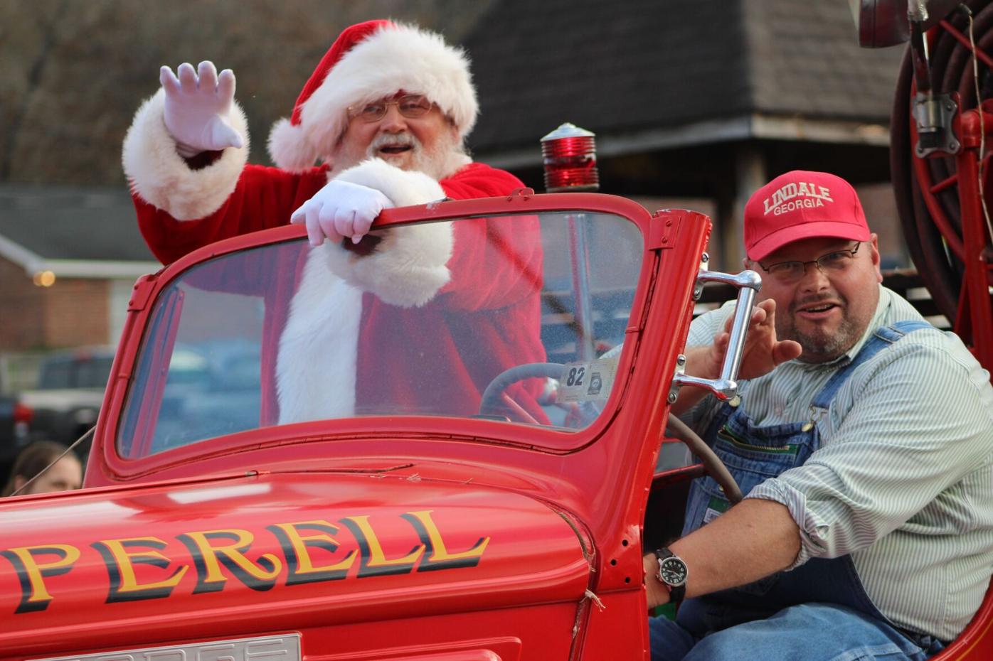 Cave City Christmas Parade 2022 Lindale, Cave Spring Christmas Parades Bring Christmas Cheer To Crowds |  Local News | Northwestgeorgianews.com