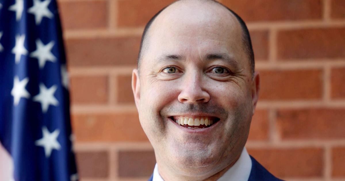 Carr joins call for federal ban on intoxicating hemp