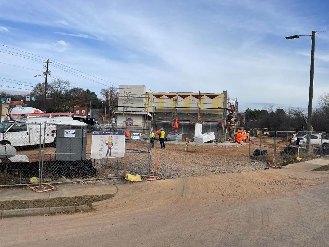 Around Town Burger Battle at Doug's at Berry Crossing; 'Crews Control
