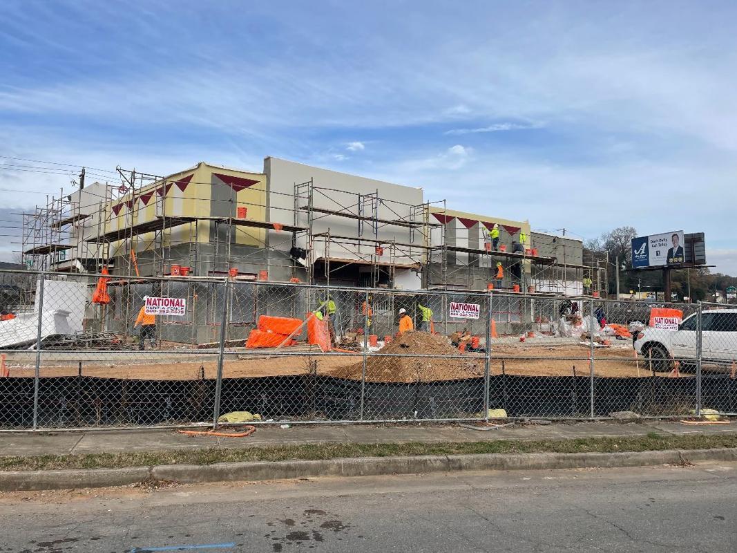 Around Town Burger Battle at Doug's at Berry Crossing; 'Crews Control