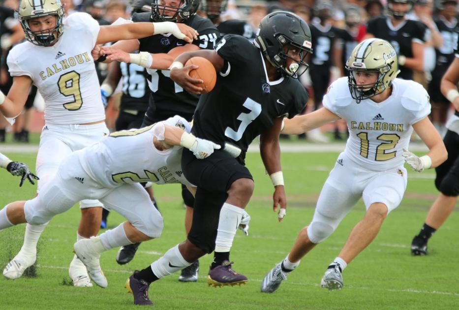 Prep Football Calhoun Stings Panthers In Corky Kell Opener 38 8