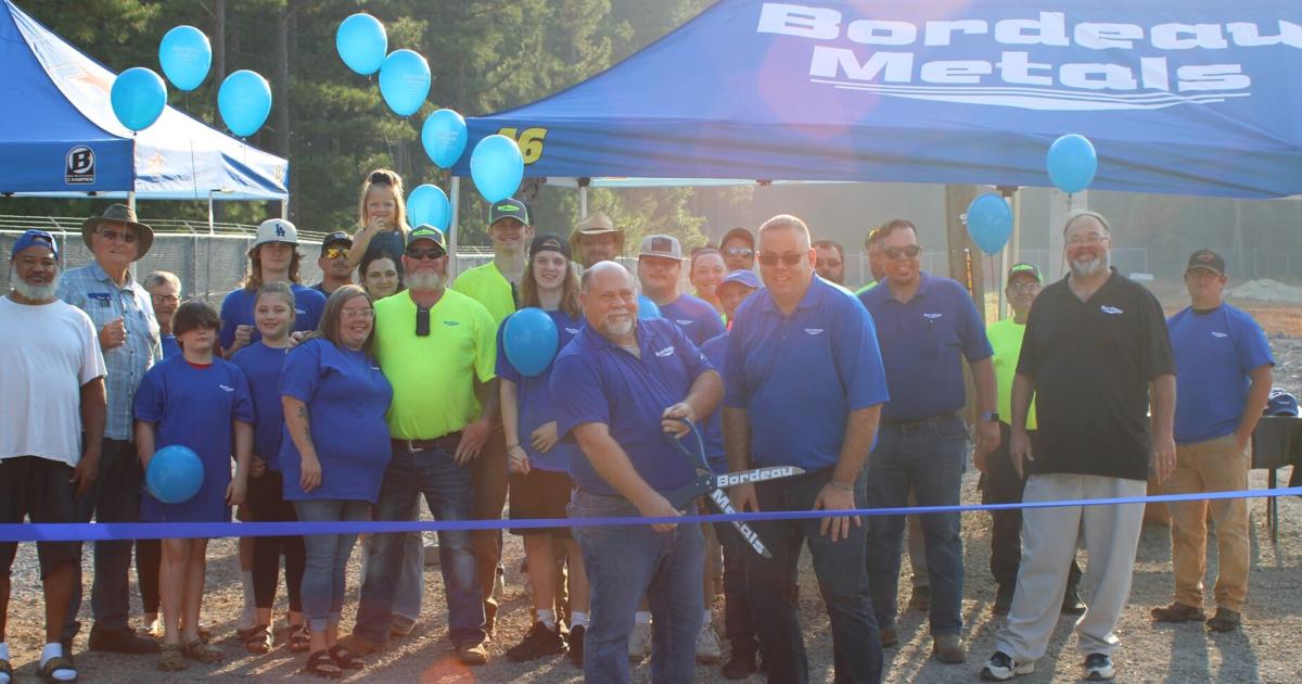 Bordeau Metals holds ribbon cutting ceremony for Floyd County facility