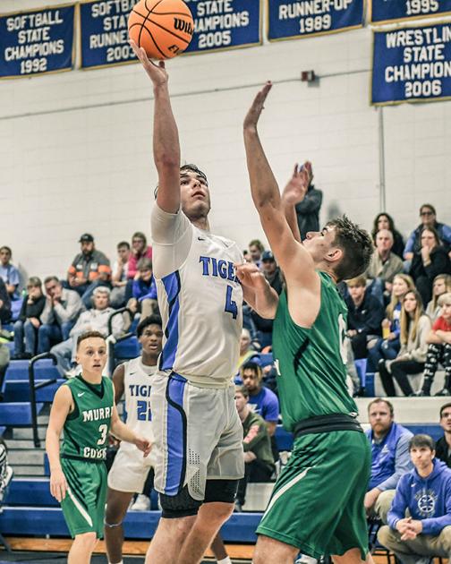 BASKETBALL Ringgold's Logan Hullender named Catoosa County Boys' Player of the Year Sports
