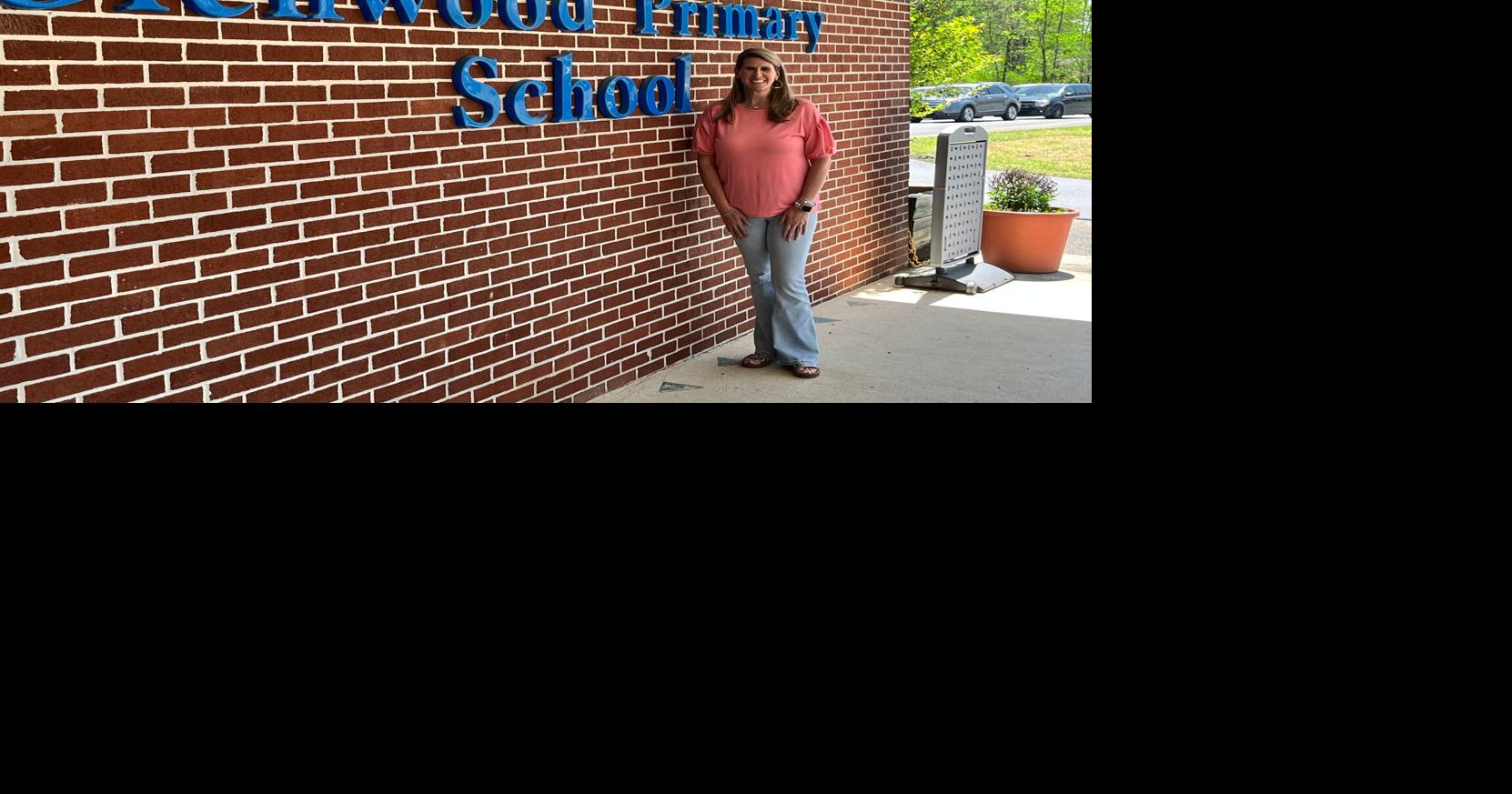 One last walk through Glenwood Community has a chance to visit current