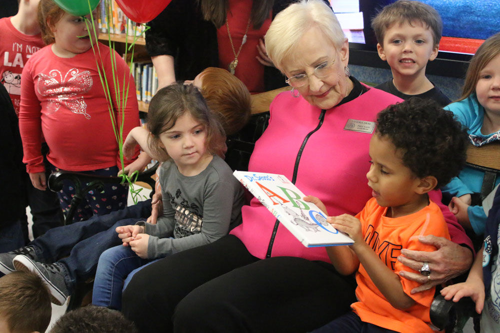 First Lady of Georgia visits Garden Lakes Elementary