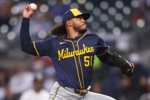 Braves done in by squandered opportunities vs. Brewers