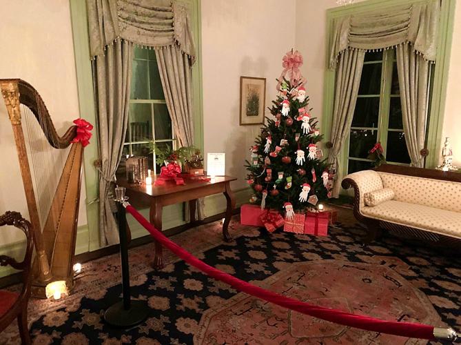 Gordon-Lee Mansion by candlelight, Christmas Market, parade, movie | |  