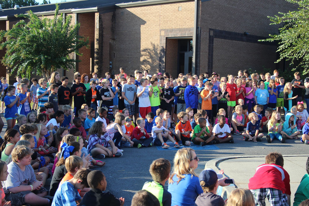 Armuchee Elementary principal camps out on school roof Education