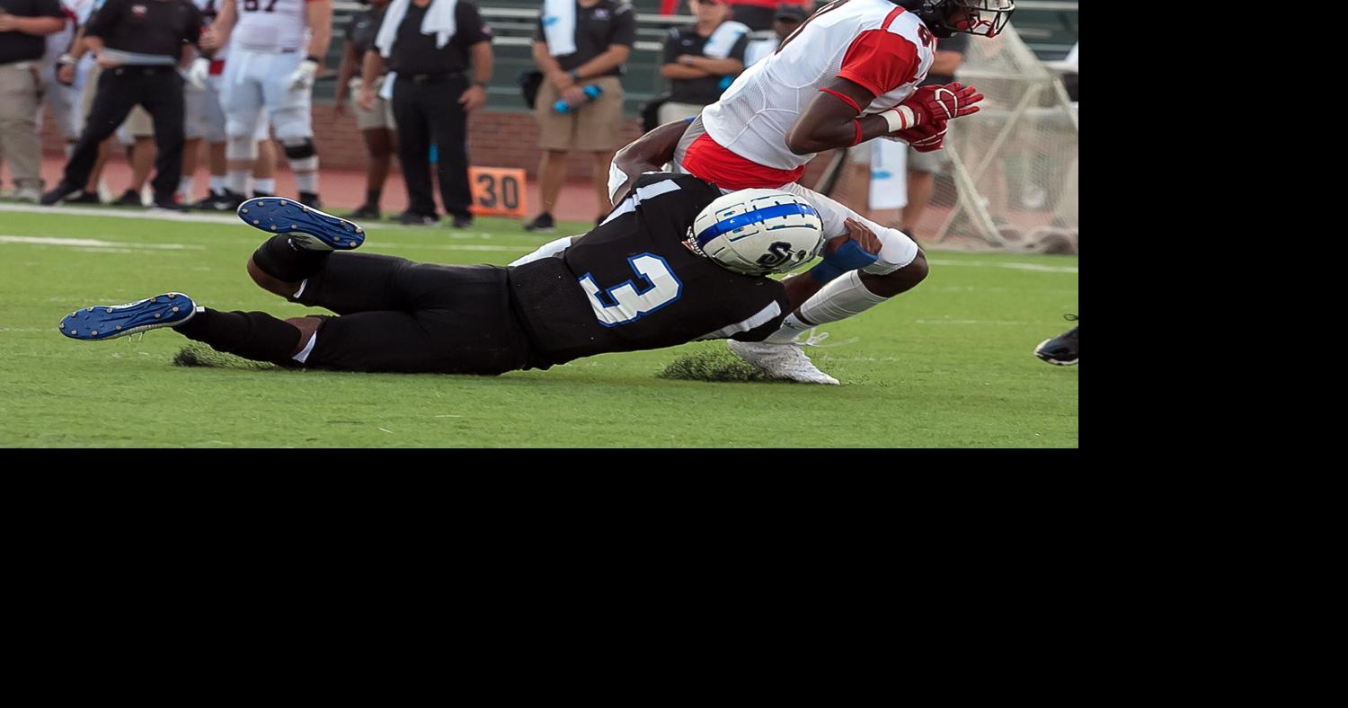 COLLEGE FOOTBALL Shorter routed by topranked Valdosta State, 446 Colleges