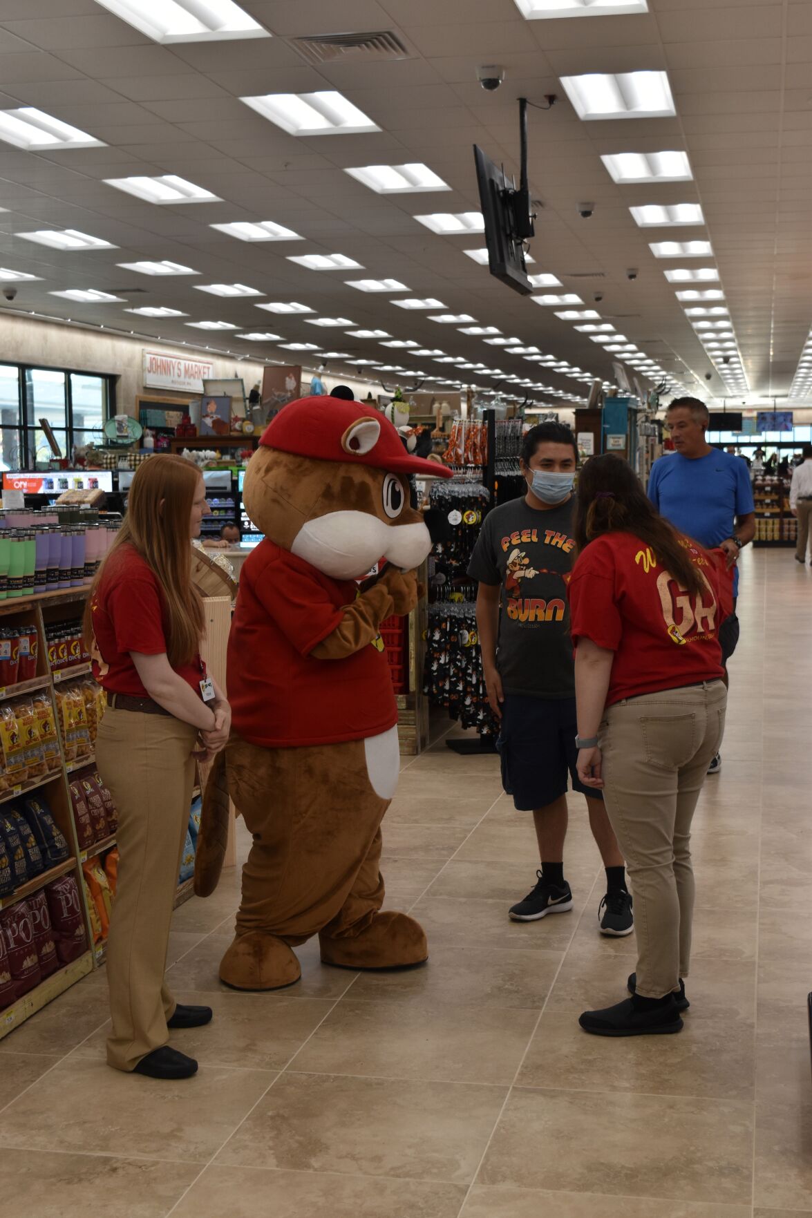 The wait is over: Buc-ee’s opens in Calhoun | Local News ...