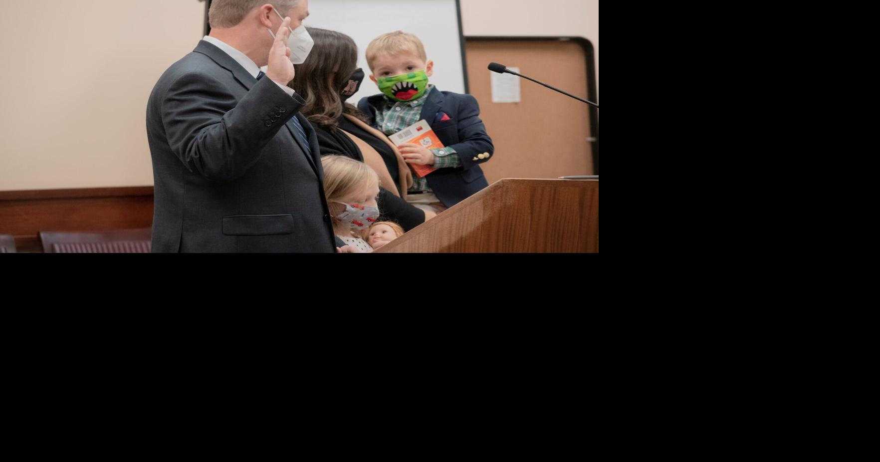 Bryan Johnson sworn in as Floyd County s newest Superior Court judge