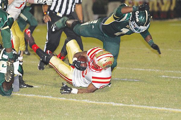 Football Wolves Fall To Gators In 2nd Round Of Playoffs
